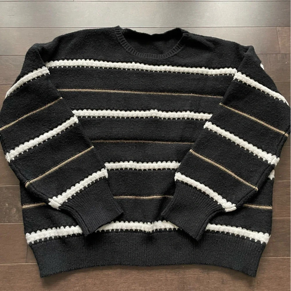 Women’s Large  Striped Gold Metallic Knit Sweater - Picture 3 of 8